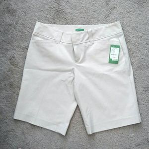 Lilly Pulitzer Bermuda style khaki shorts
